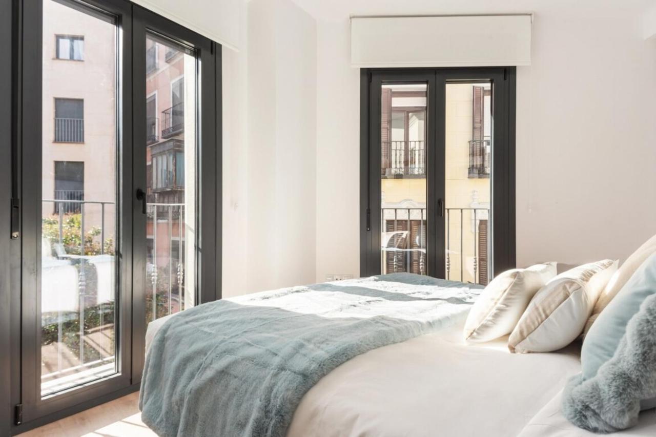 Incredible Design 2 Bedroom Apartment In Centro マドリード エクステリア 写真