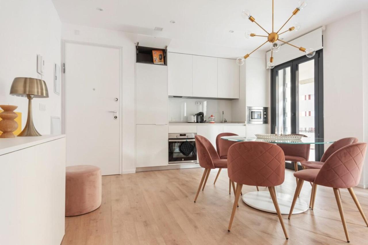 Incredible Design 2 Bedroom Apartment In Centro マドリード エクステリア 写真