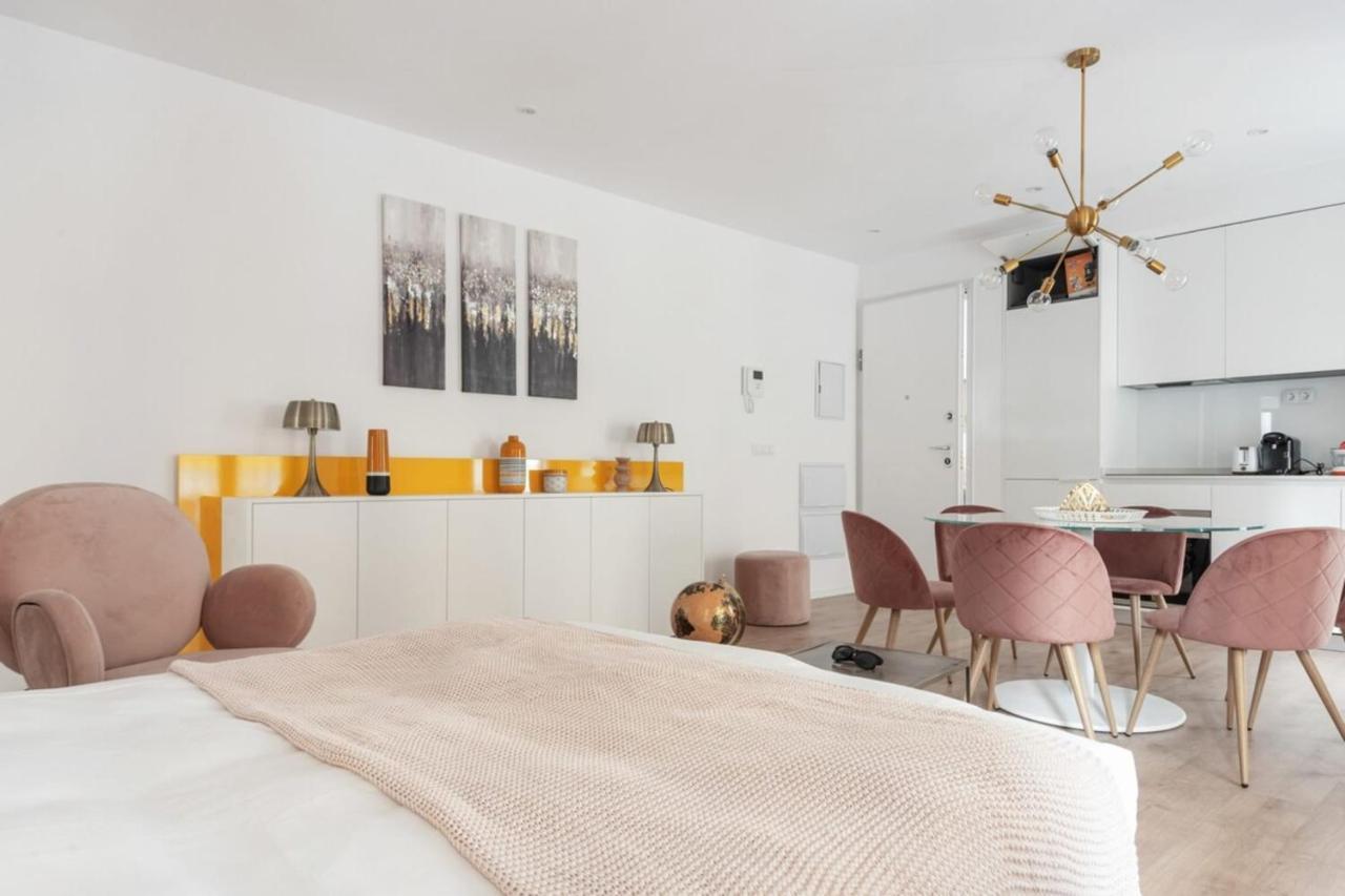 Incredible Design 2 Bedroom Apartment In Centro マドリード エクステリア 写真