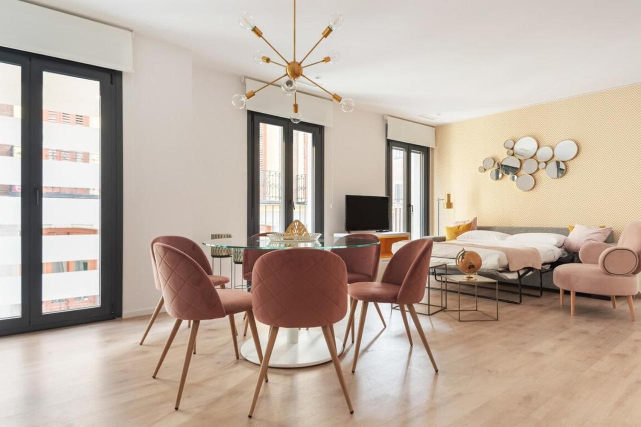 Incredible Design 2 Bedroom Apartment In Centro マドリード エクステリア 写真